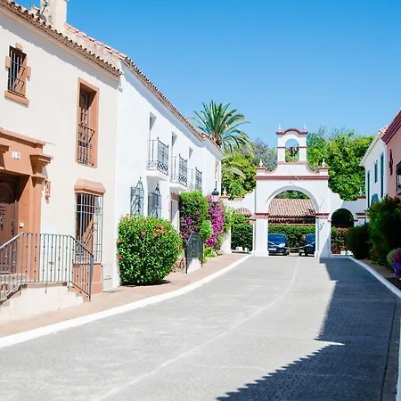 Villas At Pueblo Guadalmina * 마르베야
