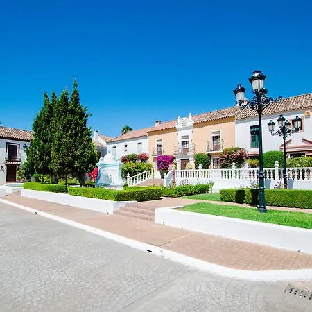펜션 Villas At Pueblo Guadalmina *
