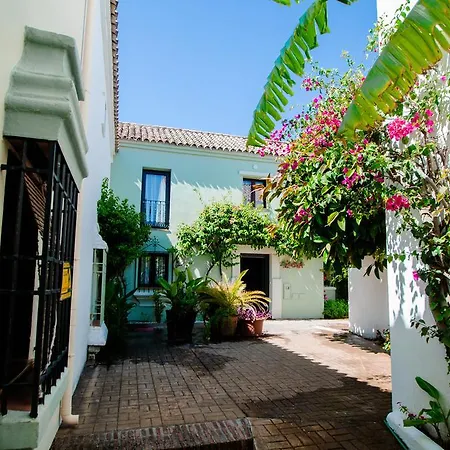 펜션 Villas At Pueblo Guadalmina